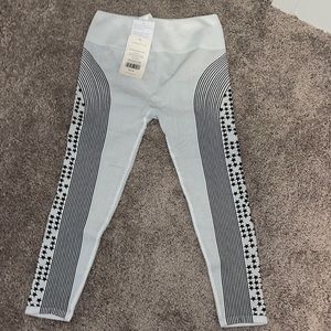 Fabletics High-Wasited Seamless Star Capri